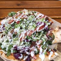 Döner Style Pizza (omitted the vegan cheese, not necessary, as this is delish!) - 9,50€  at Pizzeria Schlaflos 2 in Frankfurt