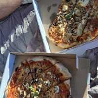 Pizza Funghi, 1x mit Extra Artischocken #Veganuary at Pizzeria Schlaflos 2 in Frankfurt