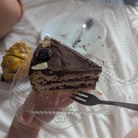 Chocolate and berry cake at VEGANO El Buen Alimento in Cali