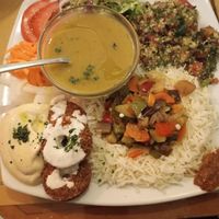 Mixed vegan plate at Al Madina in Pisa