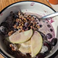 Choco granola at Wild & The Moon - Van Woustraat in Amsterdam