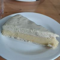 Torta de laranja com chocolate branco. 16.90 at Viva la Vegan in Curitiba