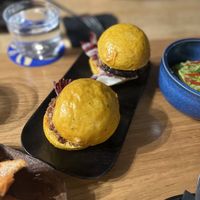 Mini burgers - 14€  at Drinks & Co in Paris