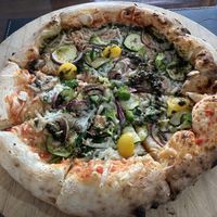 Pizza vegetariano (with vegan cheese)  at Pizzeria del Monte in Puerto Natales
