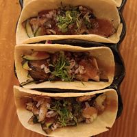 Tacos veganos (4€ cada taco), poco sabor, sin salsa... at Mezcal in Madrid