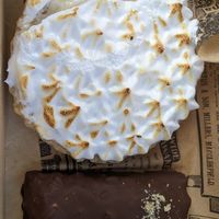 Lemon pie and Snickers bar at Del Cerro in Valdivia