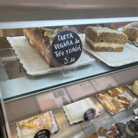 Vegan lemon cake  #Veganuary at Motu Nui in Tenerife