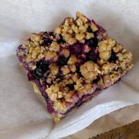 Blueberry crumble flapjack (May 2022) at Bluebird Bakery in York