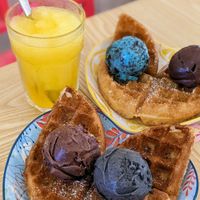 Vegan Ice-Cream & Waffles at Heartbreak Melts in Northeast Singapore