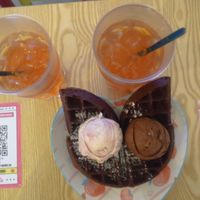 Brownie set for 2 Truly awesome at Heartbreak Melts in Northeast Singapore