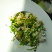 Riso bianco con aggiunta di gomawakeme, alghe piccanti. Piatto non presente nel menù ma creato da me ordinando le due pietanze separatamente at JI in Mapello