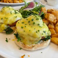 Vegan Smoked Salmon Eggs Benedict #Veganuary at Evviva - Yonge St in Toronto