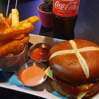 Burger with fries at Klandestine in Basel
