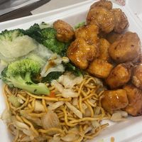 Orange beyond chikn, green veggies and chow mein  at Panda Express in Altamonte Springs