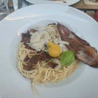 Spaghetti Carbonara - großartig! at Tisch in Vienna