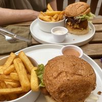 chickn Burger  at Tisch in Vienna