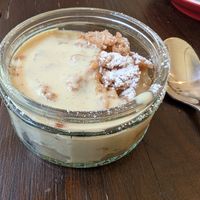 Apple crumble and custard at Tisch in Vienna