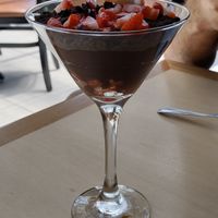 Taça Floresta Negra. É servida morna, mas fazem gelada se pedir! at Quiero Café in Blumenau