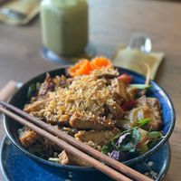 Glasnudelsalat und Matcha Latte   at House of Vegan 182 in Berlin