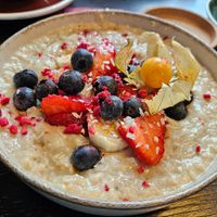 'Porridge' with jam & fruits (5.9€) at Värav Coffee and Toast in Tallinn