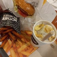 Street Burger, Sweet Potato Fries, Banana "Milk"shake at Mother Burger - Colombo in Lisbon