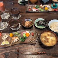 vegan breakfast part 1: smoothies, rice, miso soup, and various side dishes at Yuzaka - Natural & Sustainable Inn in Kazuno