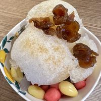 Shaved ice with longan juice and toppings   at Cheng Sim Ei เช็งซิมอี๊ - Fashion Island in Bangkok