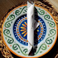 Plates at Hommus Como in Como