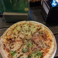 Wahrscheinlich geänderter Veganer Käse at Pizzamanns Black in Bochum