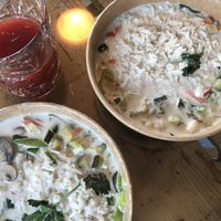 Thailändische Suppe und Erdbeere Rhabarber Smoothie  at togather in Munich