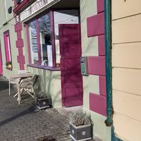 exterior at Middle Country Café in Cloughjordan