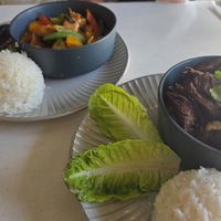 Cauliflower and Red Curry dishes at What De Health Thai in San Diego