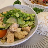 Lunch; Drunken Noodles 🍜 and Buddha Delight  at What De Health Thai in San Diego