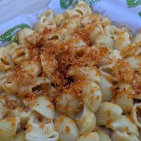 Vegan mac and cheese at Veggie Galaxy in Cambridge