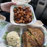 Homefries and portabello patty melt at Veggie Galaxy in Cambridge