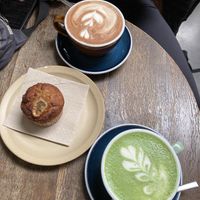 Vegan banana cupcake, moccachino and matcha at Ex Machina in Nyon
