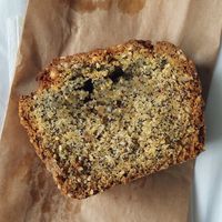 A cake with sesame and poppyseeds at Brouillon in Paris