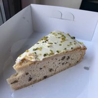 banaan walnoot taart at Patisserie Bemong in Maasmechelen