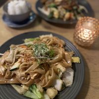 V44b gebratene Reisbandnudeln  at Vevi Restaurant II in Vienna