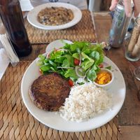 Vegan burger plate at Vinicius in Paraty
