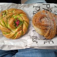 Pistaccio pastry and cinamon roll at Gateau - Saluhall in Lund