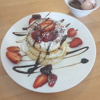 Chocolate strawberry pancakes at Meow Cafe in Epping