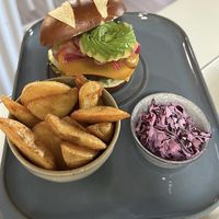 Pruga Beyond Burger   at Papaventos in Pontevedra