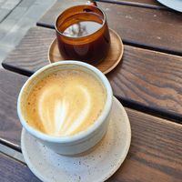 Vegan cappucino with oatmilk at Hoppenworth & Ploch - Markt in Frankfurt