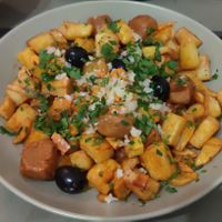 "Carne" à alentejana at A Minha Avó in Lisbon