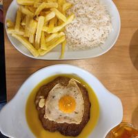 Bitoque com ovo at A Minha Avó in Lisbon