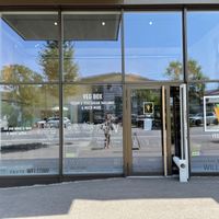 A not really well advertised entrance at Veg Box in Duebendorf