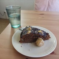 Cake café et noix at Bloom Kitchen in Limoges