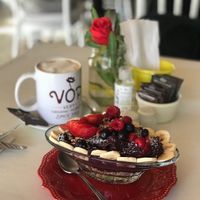 Açaí tigela ❤️ at V.O.P. - Very Organic People in Santiago
