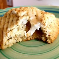 lemon oooozes smores at Vegan Ire in Seoul